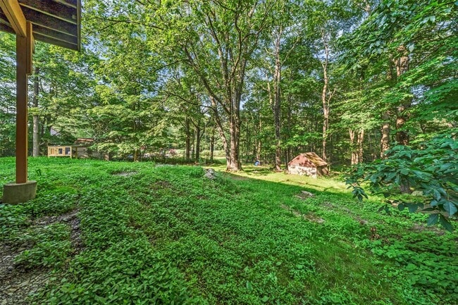 Building Photo - 128 Cedar Cliff Rd