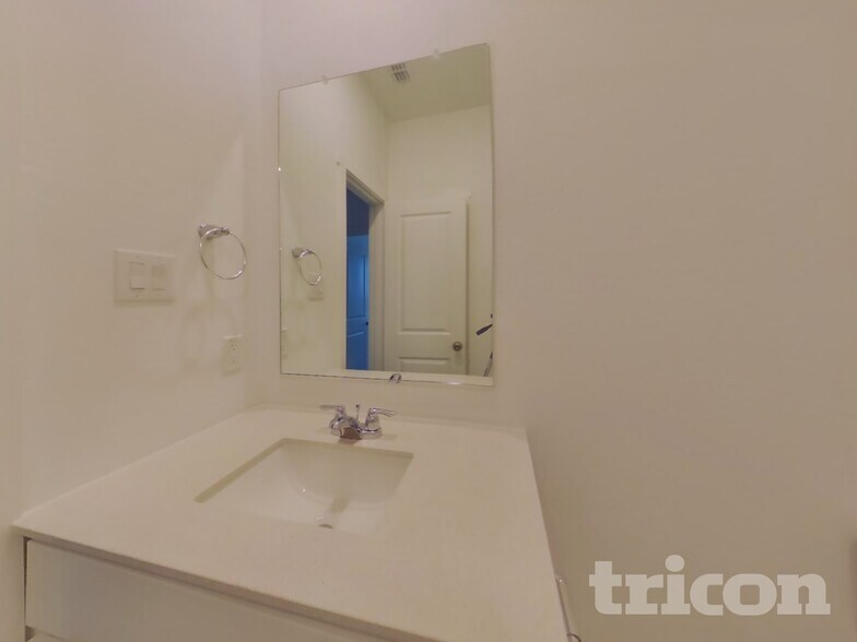 Building Photo - 10113 Regal Bnd Ln