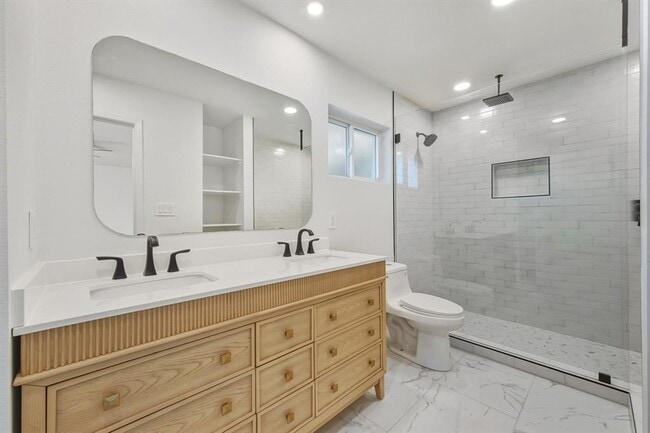 Building Photo - 1912 Cannonwood Ln