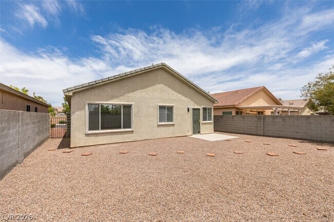 Building Photo - 10959 Pumpkin Ridge Ave