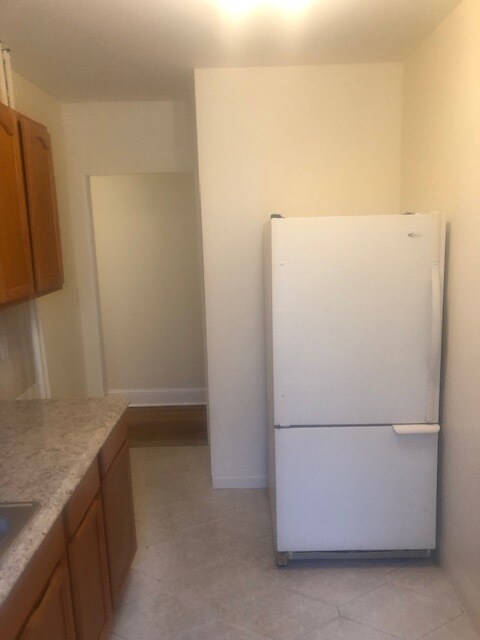 Building Photo - 8687 Bay Pky