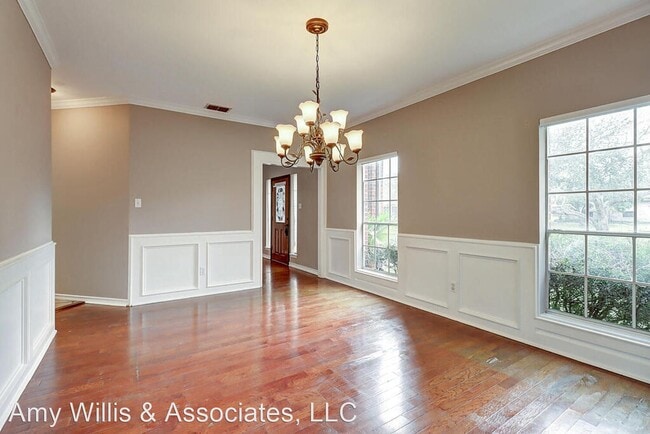 Building Photo - 4 br, 2.5 bath House - 7009 Brandon Dr