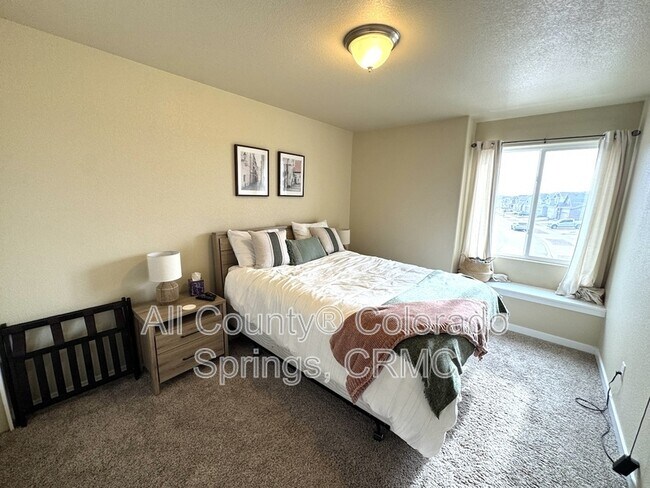 Building Photo - 8456 Hardwood Cir