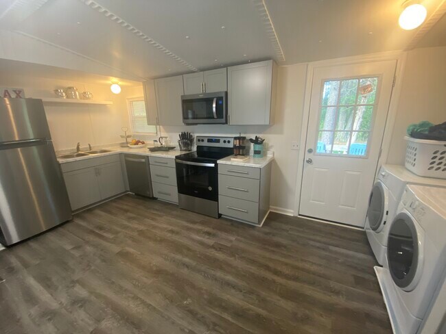 Building Photo - 416 Ranch Rd