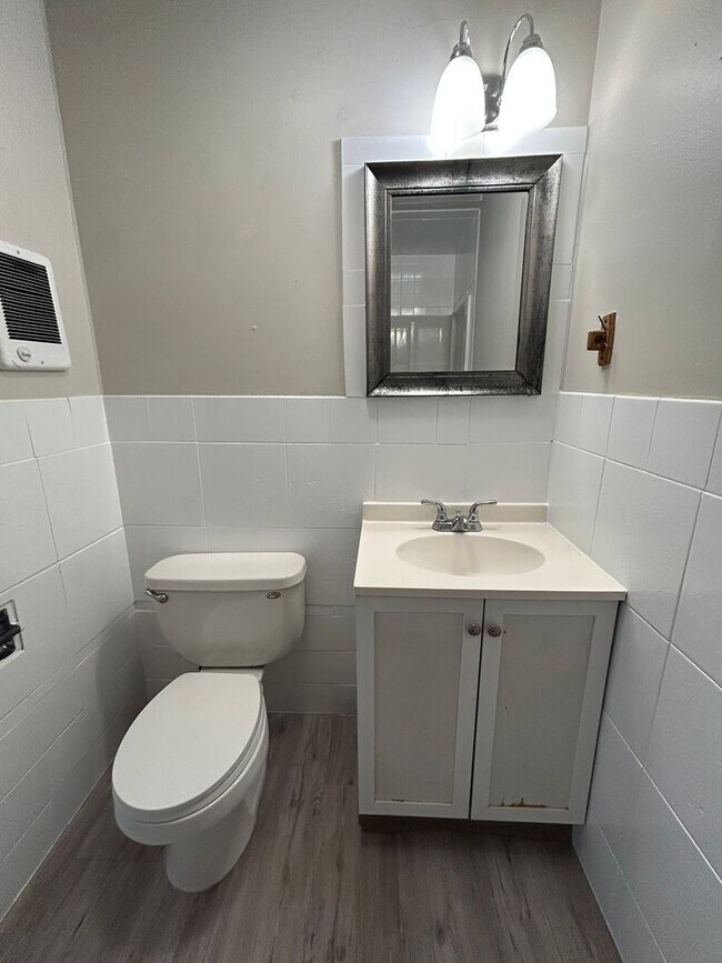 Building Photo - 928ru