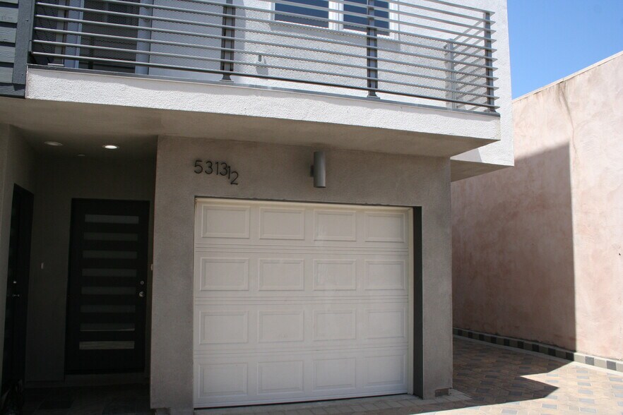 Building Photo - 5313 Riverton Ave