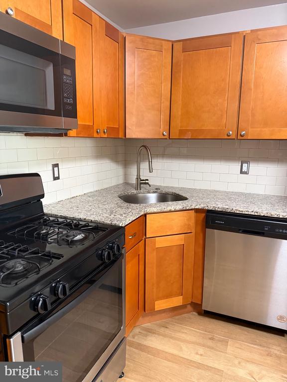 Building Photo - 5303 Westminster Ave