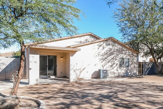 Building Photo - 1163 E Dust Devil Dr
