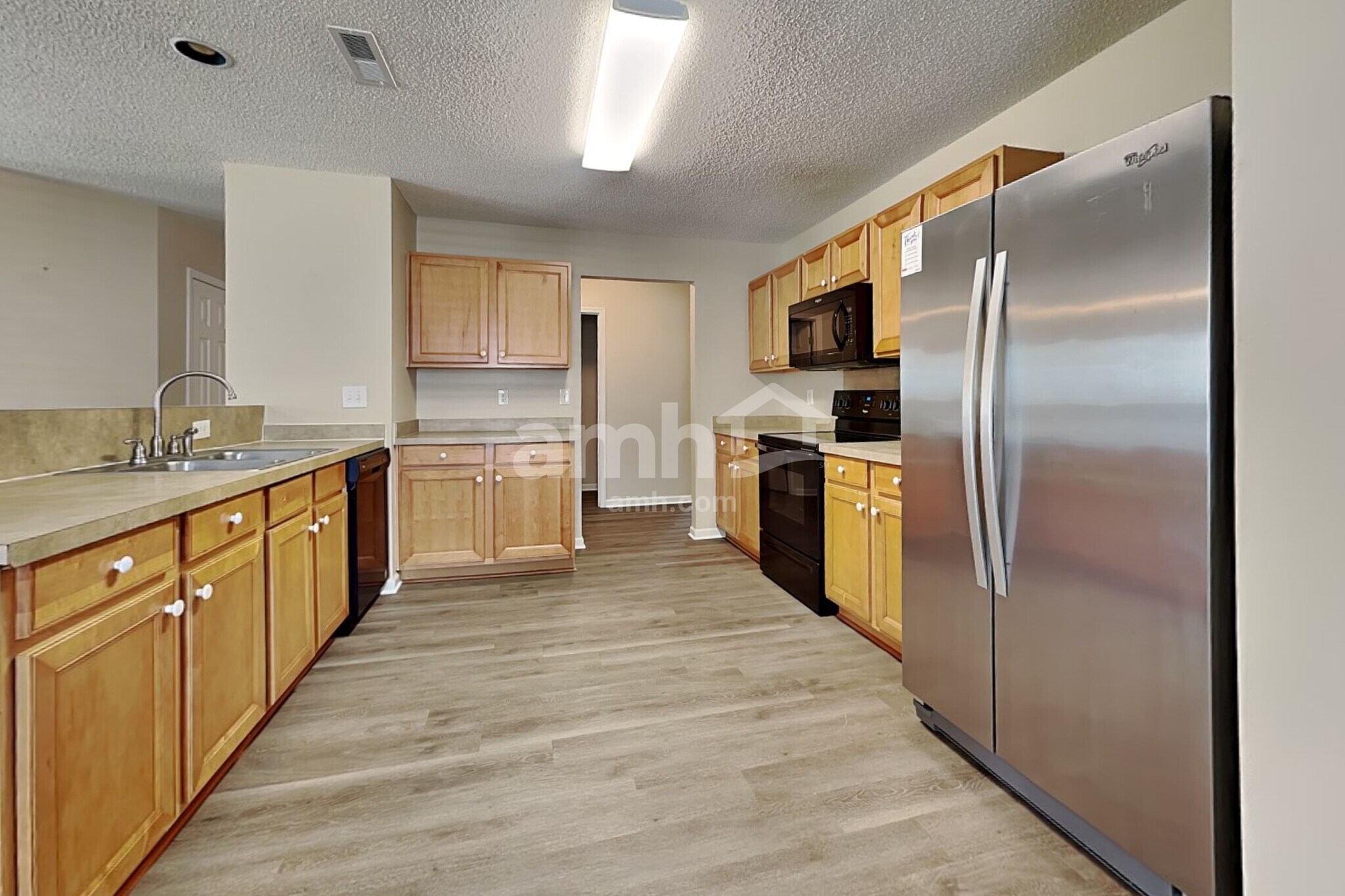 Building Photo - 5013 Springdale Dr