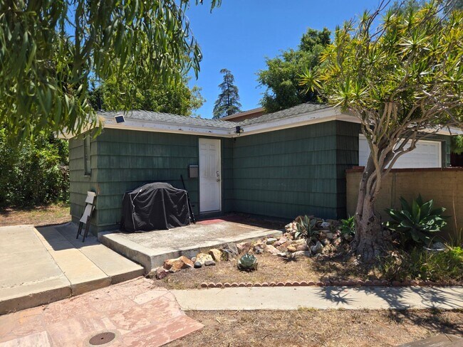 Building Photo - Large home near SDSU available immediately.