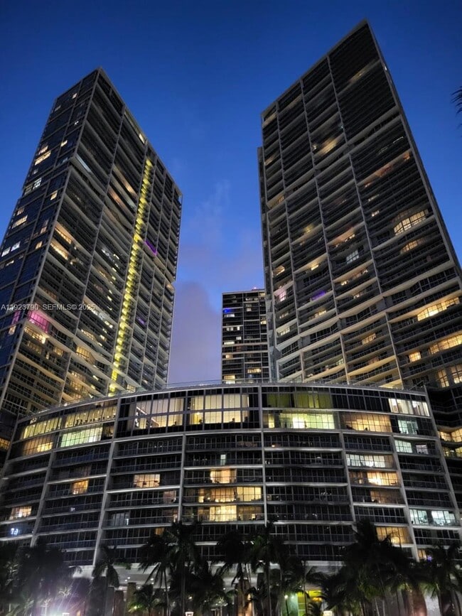 Building Photo - 465 Brickell Ave