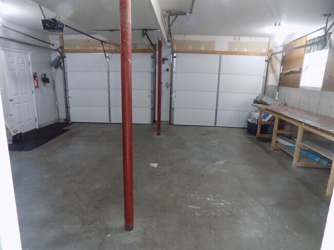 Building Photo - 53 Back River Rd