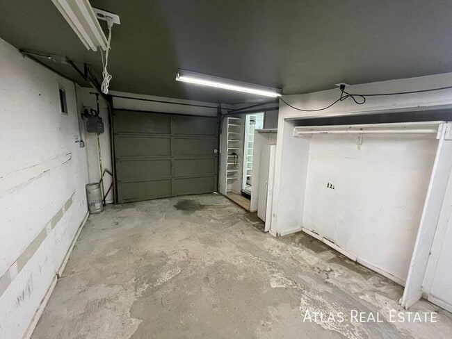 Building Photo - 2234 S Dexter St