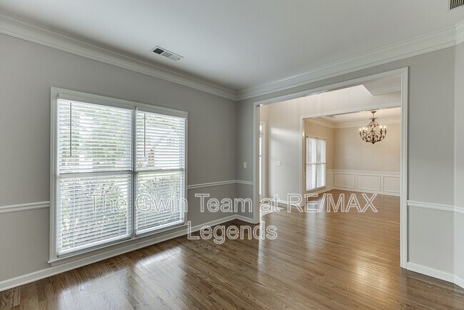 Building Photo - 1795 Lake Heights Cir