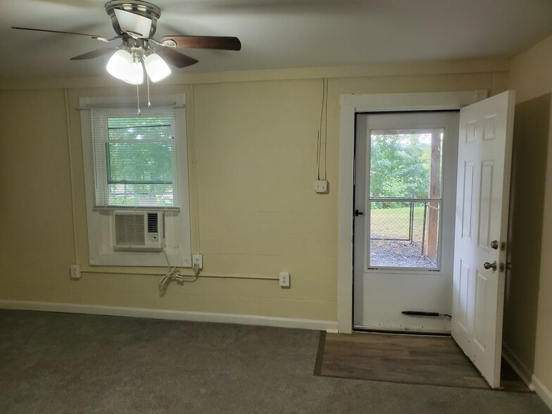 Building Photo - 117 S Shenandoah Ave