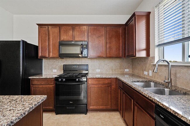 Building Photo - 146 Russet Trl