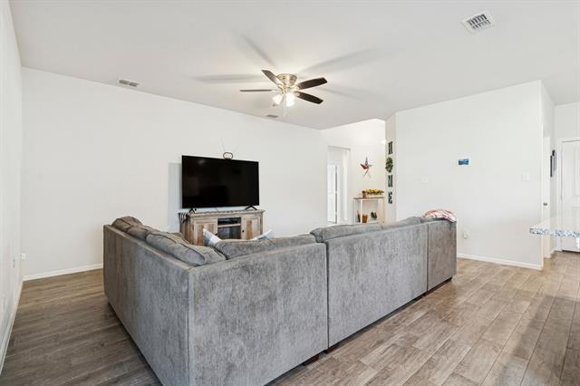 Building Photo - 421 Houndstooth Dr