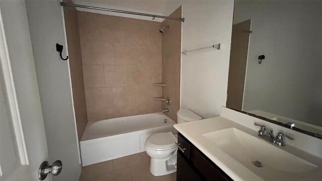 Building Photo - 10831 Wall Fern Way
