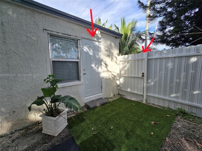 Building Photo - 13340 NE 16th Ave