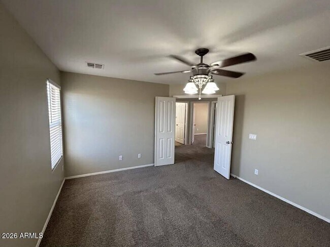 Building Photo - 6707 W Desert Ln
