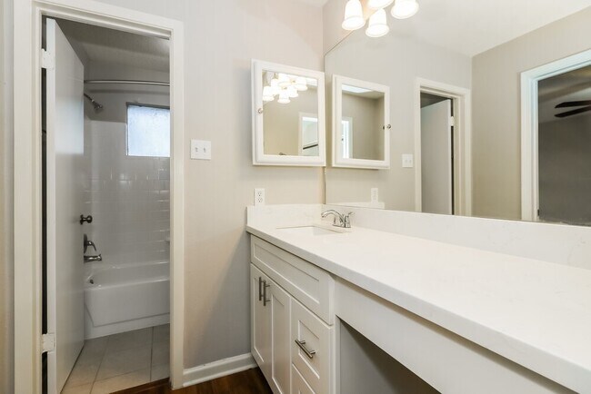 Building Photo - 16507 Quail Meadow Dr