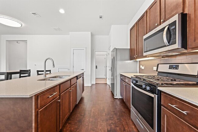 Building Photo - 8901 Parker Ranch Cir