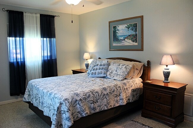 Building Photo - 3605 Iroquois Ave