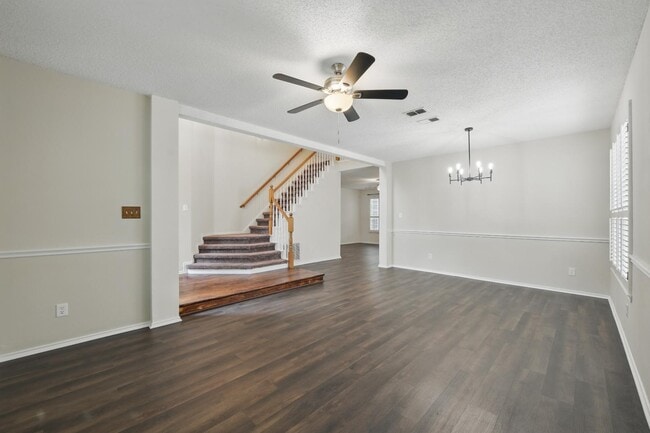 Building Photo - 2521 Timber Ridge Ln