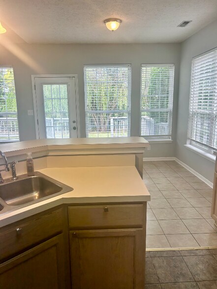 Building Photo - 10132 Lauren Pass