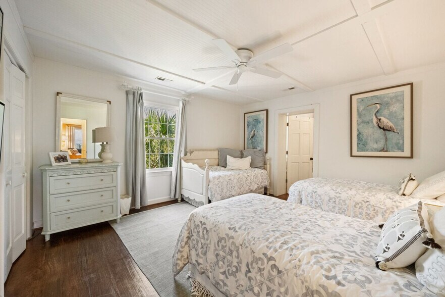 Building Photo - 16 Prospect Point Loop