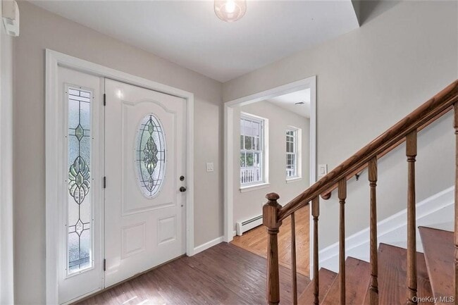 Building Photo - 5 Fairview Ln