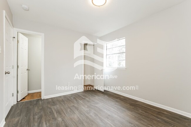 Building Photo - 3520 Pinewood Loop