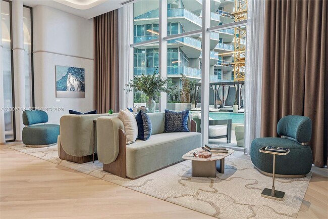 Building Photo - 77 SE 5th St