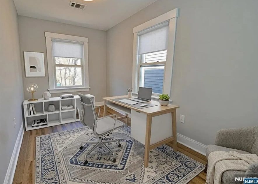 Building Photo - 116 Maple Ave