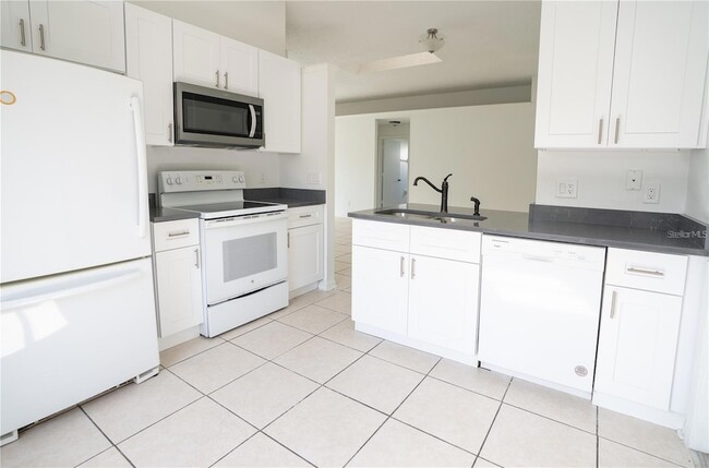 Building Photo - 151 Bluebrook Ct