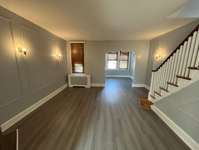 Building Photo - 7237 Glenloch St
