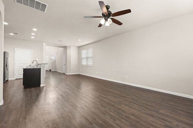 Building Photo - 3591 Cannon Dr