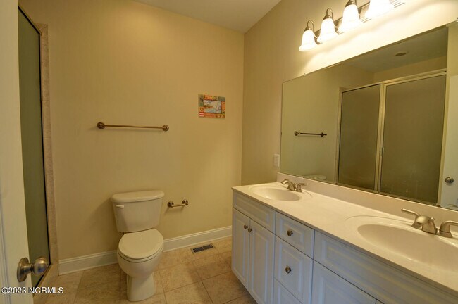 Building Photo - 314 Sea Star Cir