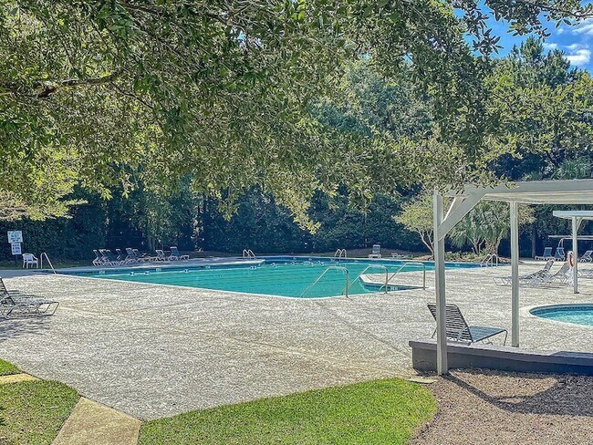 Building Photo - 339 Mt Royall Dr