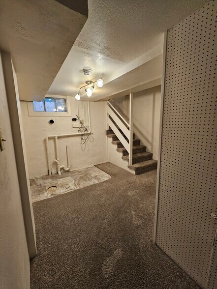 Laundry Area - 110 12th St N