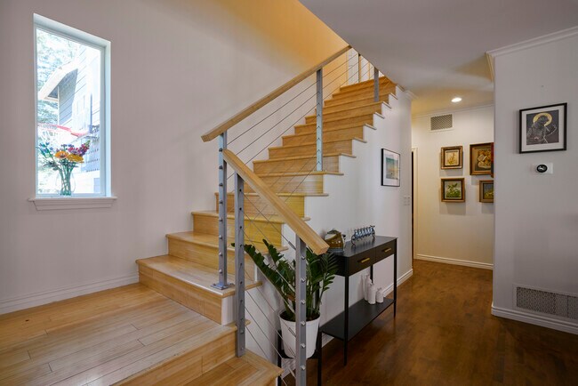 Building Photo - 38 Ferguson Dr