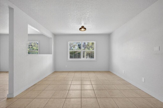 Building Photo - 773 W Harbor Dr S
