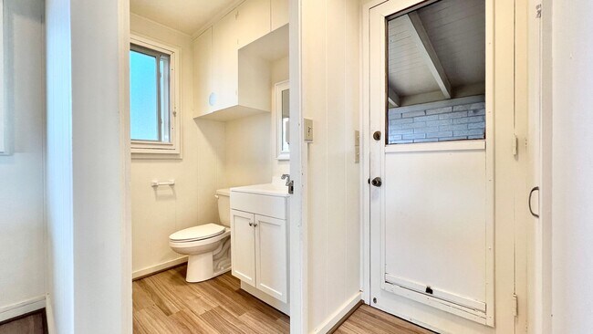 Building Photo - 4202A Sierra Dr