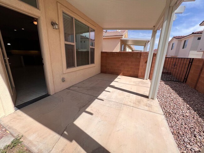 Building Photo - 253 N 2530 W