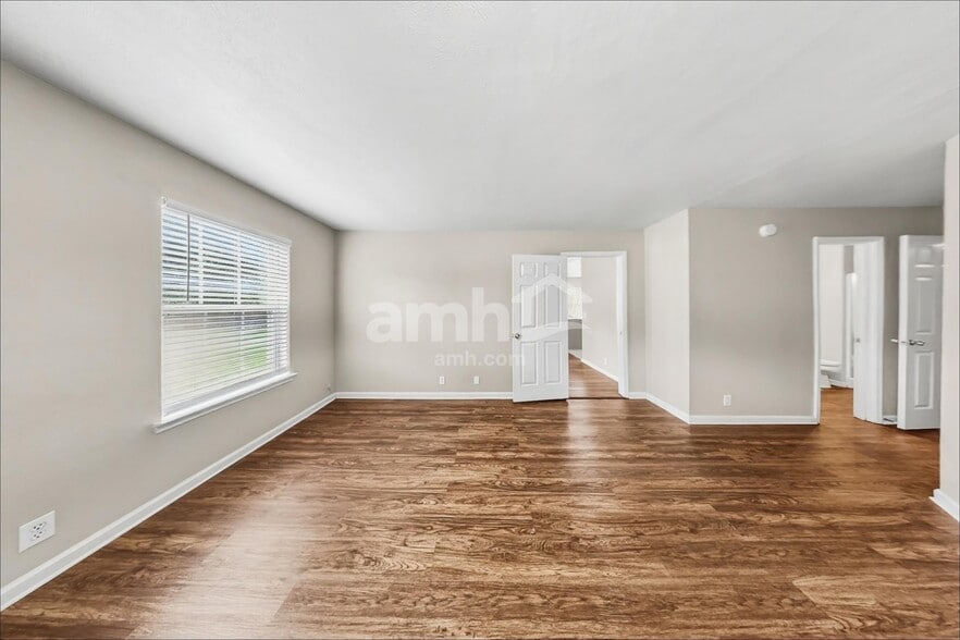 Building Photo - 4489 Lavergne Couchville Pike