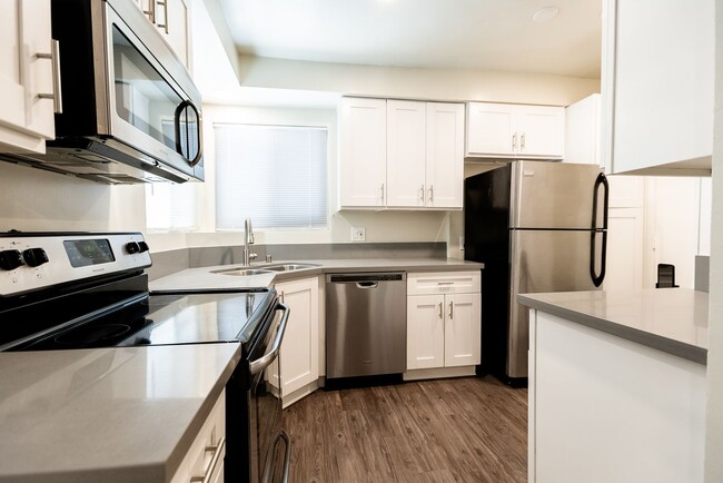Interior Photo - 1371 S. Beverly Glen Blvd.