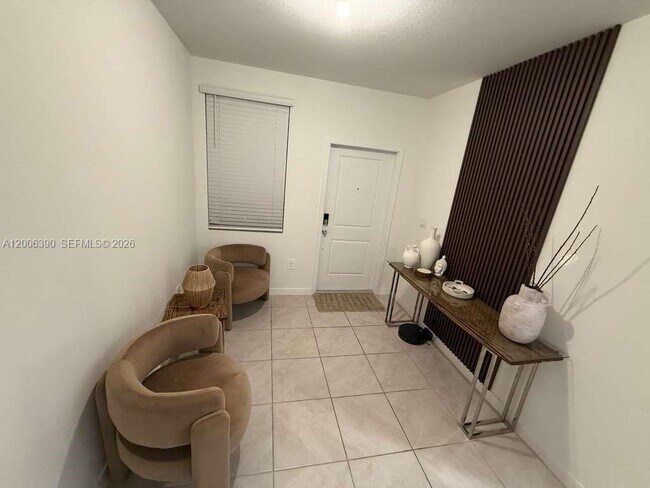 Building Photo - 441 NE 13th St