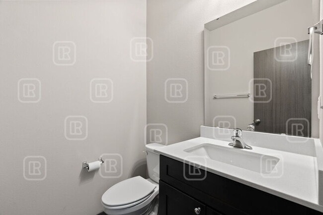 Building Photo - 14321 E 13th Ave