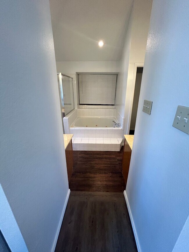 Building Photo - Interested in this home? You clearly have exceptional taste!