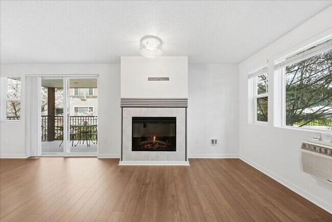 Building Photo - $1,895 • Modern 2BR Condo in Tanasbourne – Garage Included!